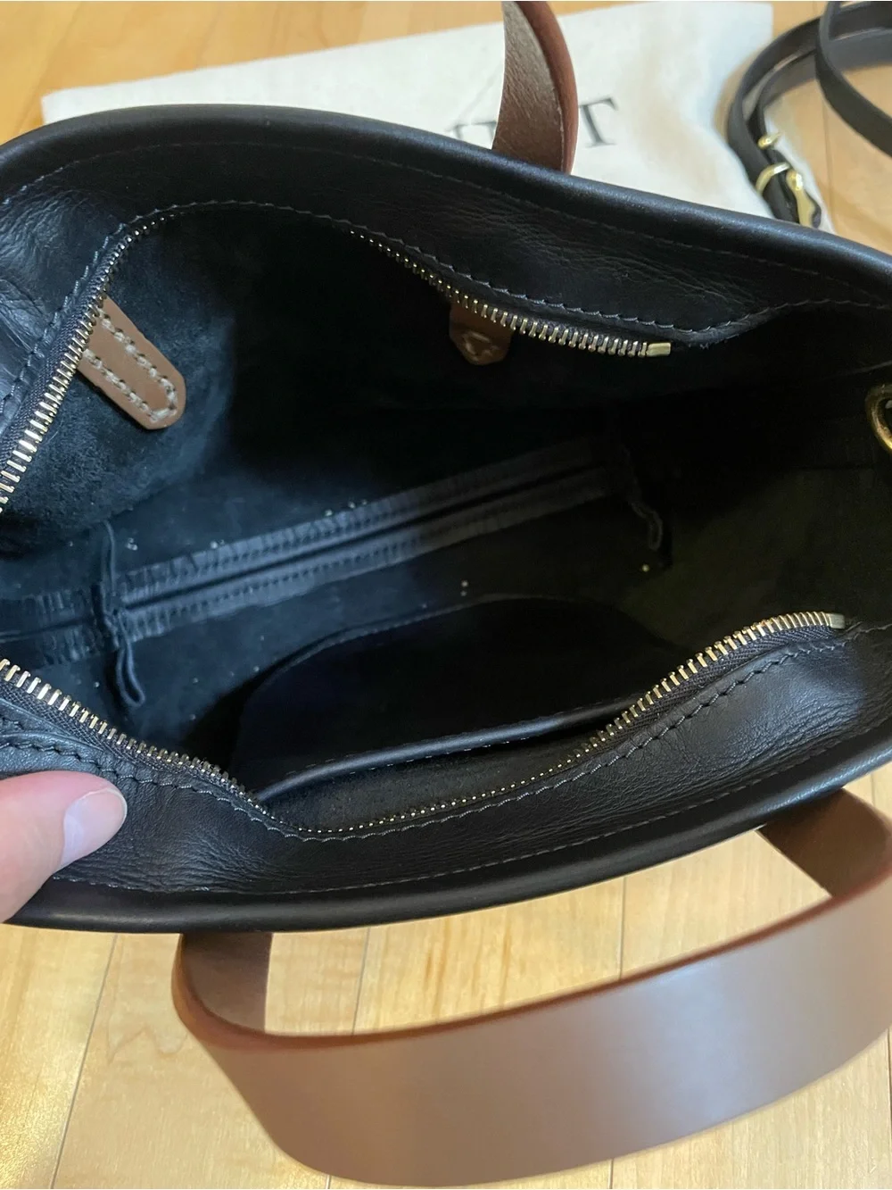 FOUNT Bellfield Crossbody